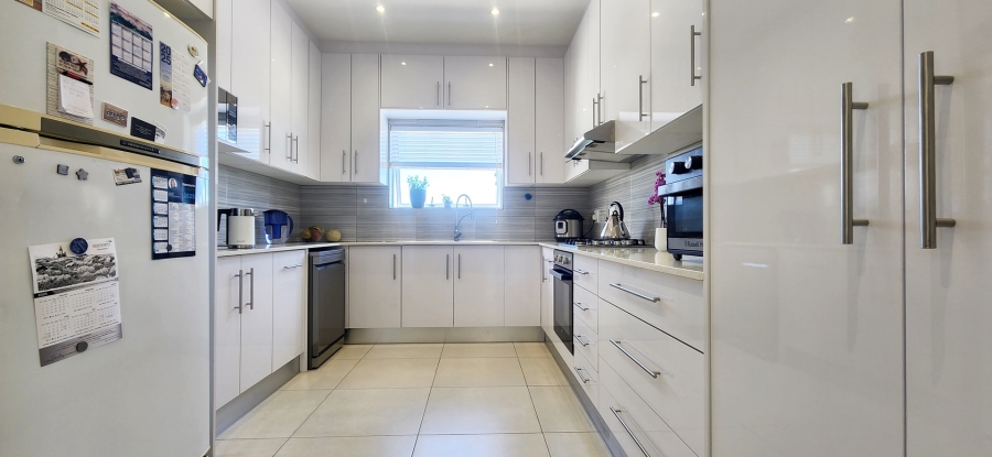To Let 3 Bedroom Property for Rent in Agulhas Western Cape